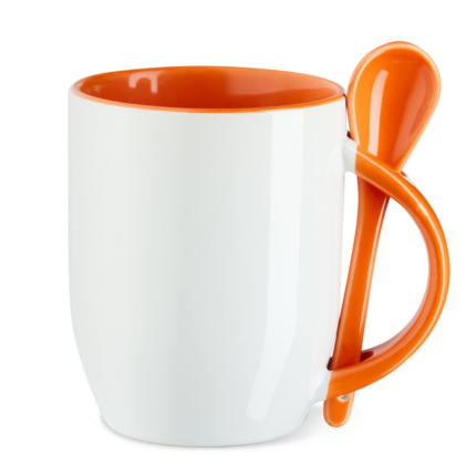 Gesamtansicht eines weißen Löffelbechers mit orangefarbenem Henkel und Löffel, geeignet als Kaffeebecher mit eigenem Logo.