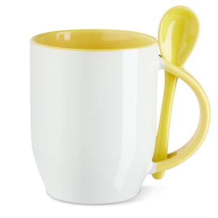 Weiße Keramiktasse für tassen mit werbelogo; Henkel, Innenfläche und Löffel in leuchtendem Gelb – ideales Werbegeschenk für Messen und Firmen-Events